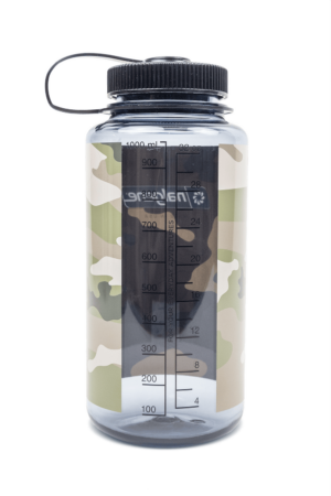 32oz WM Green Camo Back