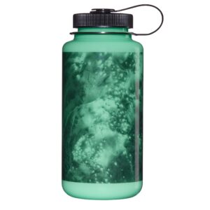 32oz WM Glo Wyld - Black Worms
